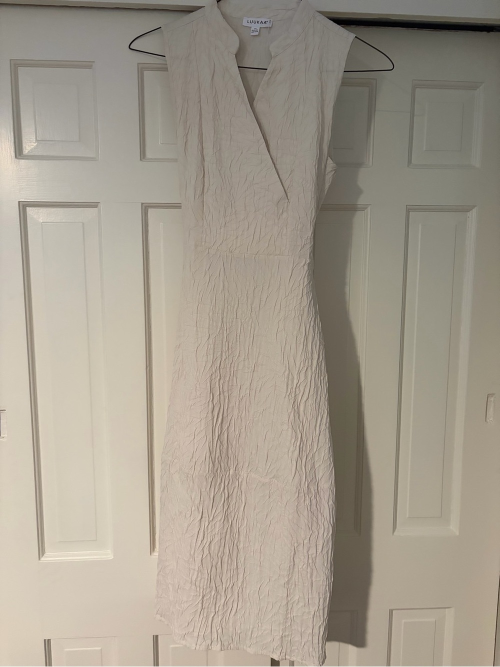 Luukaa Cream Sleeveless V-Neck Midi Dress - Picture 1 of 3